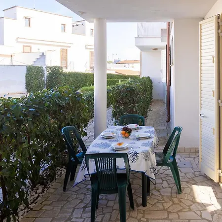 Aparthotel Lucrezia Con Piscina Nel Cuore Del Salento Santa Maria al Bagno